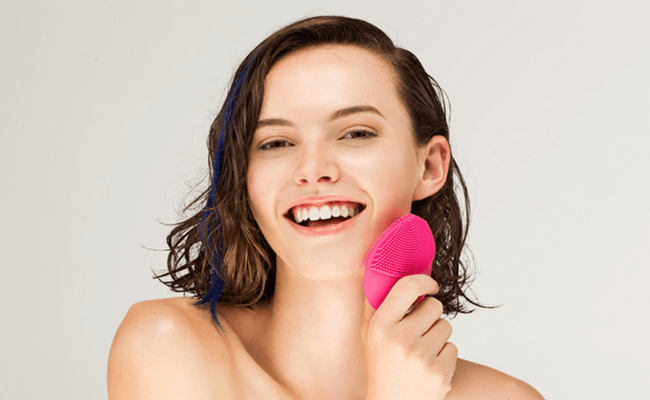 FOREO LUNA Mini 2 Facial Cleansing Brush 