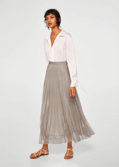 pleated skirt